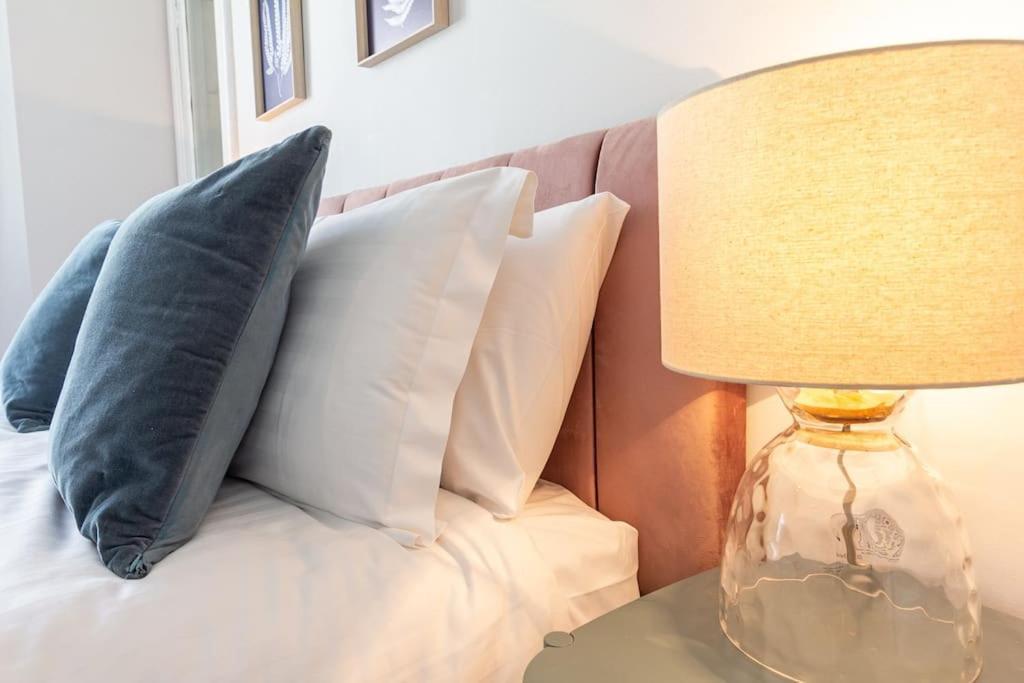 Regency Grade II Listed Townhouse By Centre And Beach Brighton Exteriör bild